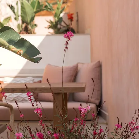 Bed & Breakfast Ninemo Village *