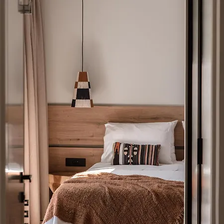 Ninemo Village Bed & Breakfast *